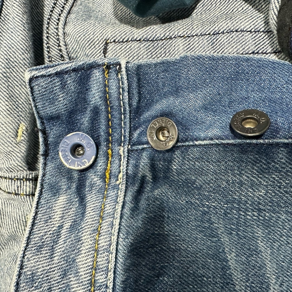 Diesel Men's Faded Blue Straight Jeans - Picture 6 of 11